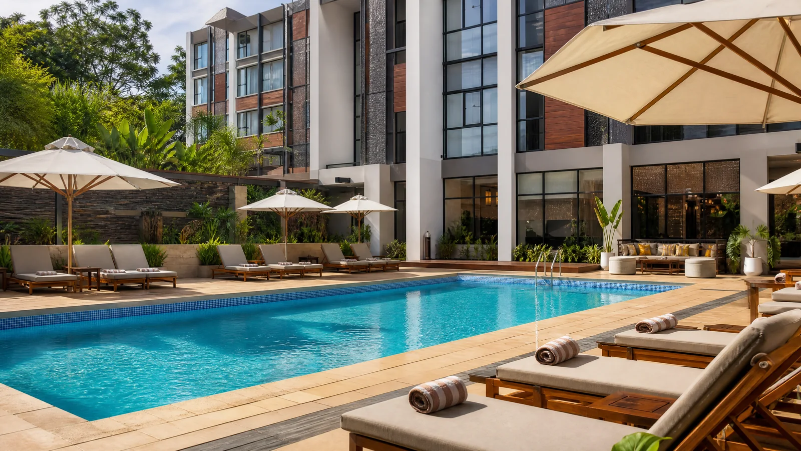 Hotel swimming pool and leisure area